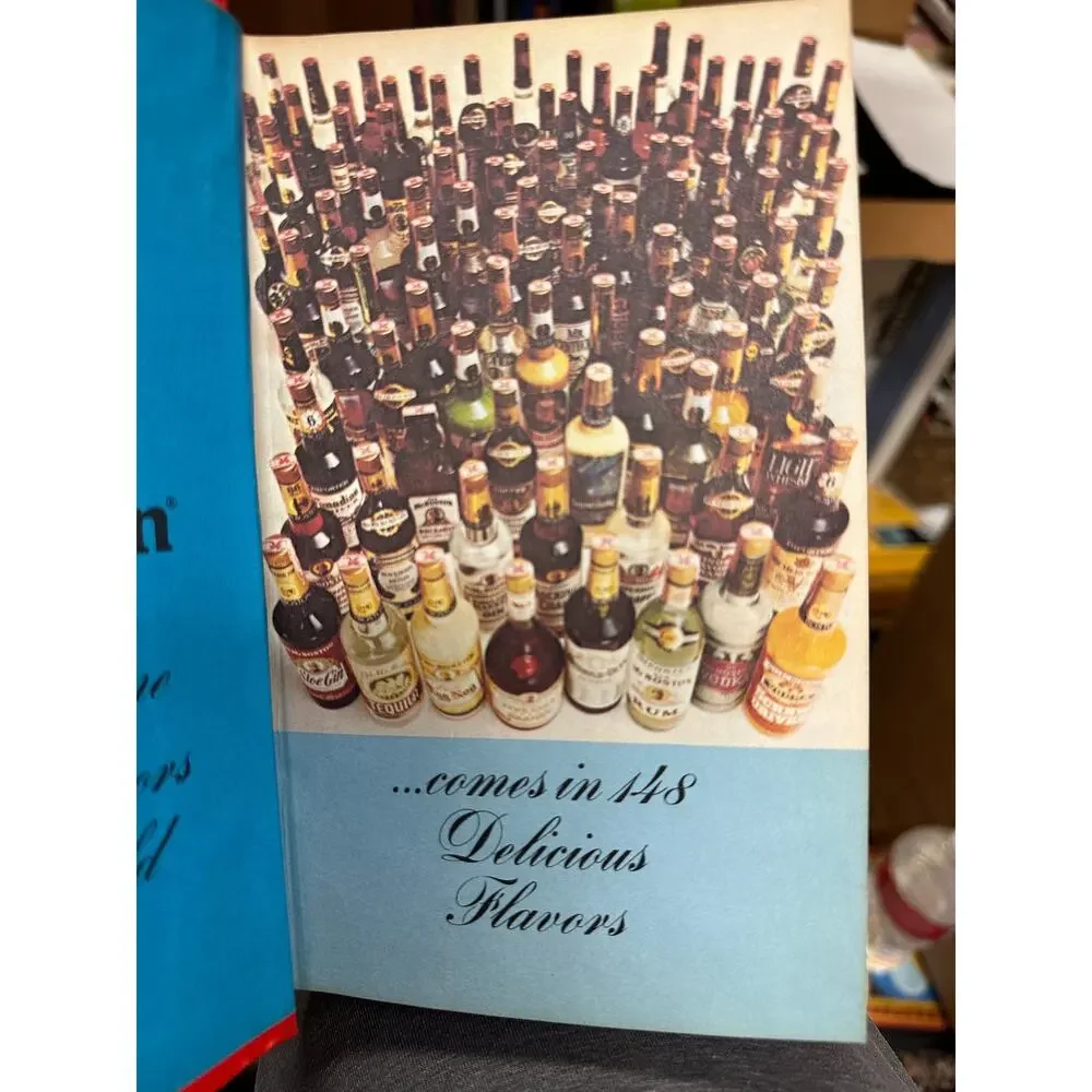 Old Mr. Boston De Luxe Official Bartender's Guide 57th Printing‎ 1978 Hardback